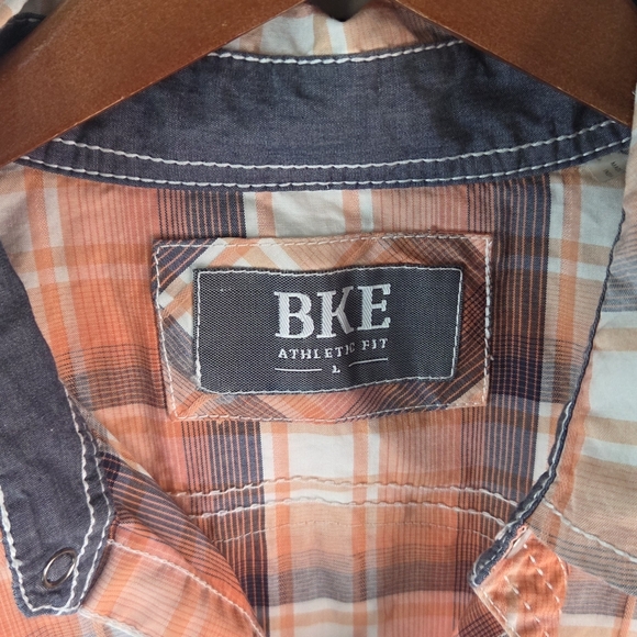 BKE Men's Vibrant Orange Plaid Button-Down Shirt - Picture 4 of 6